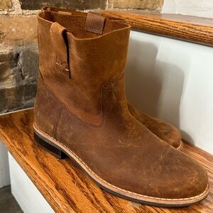 Roots Shorty Tribe Boot. Women’s Size 10.